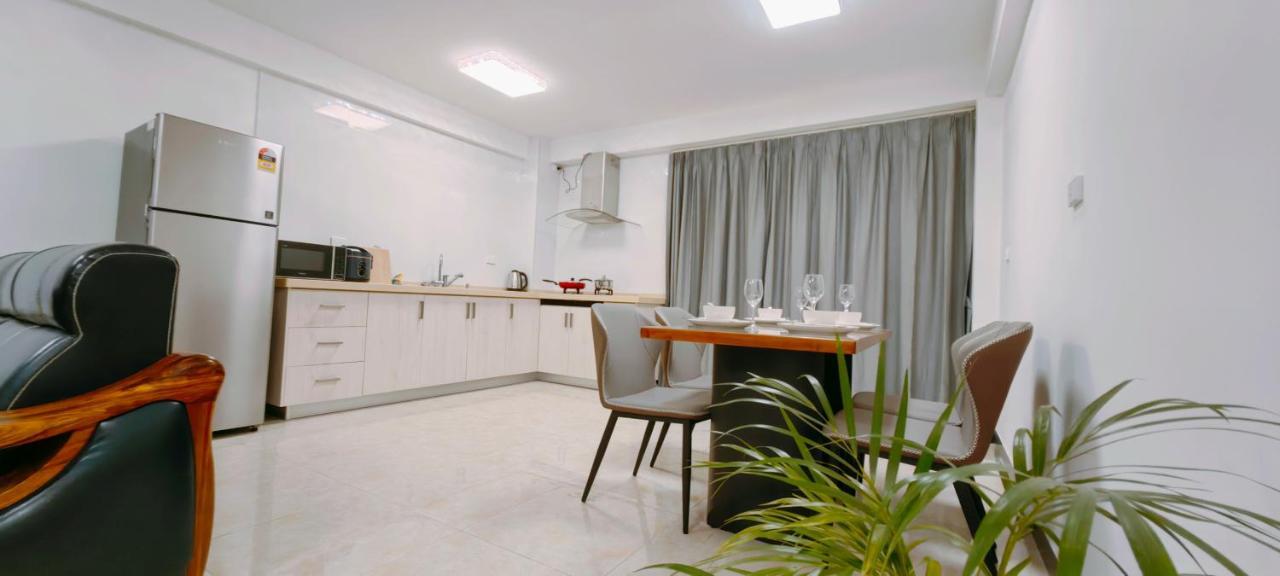 Ocean Breeze Apartment Nadi Buitenkant foto