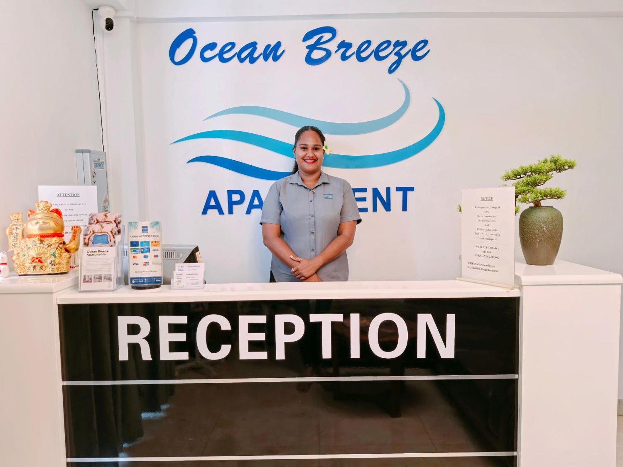 Ocean Breeze Apartment Nadi Buitenkant foto